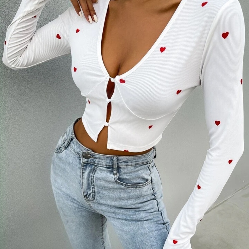 White Heart Print Crop Top - Picture 2 of 12